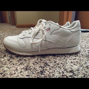 Reebok women’s classic leather sneakers